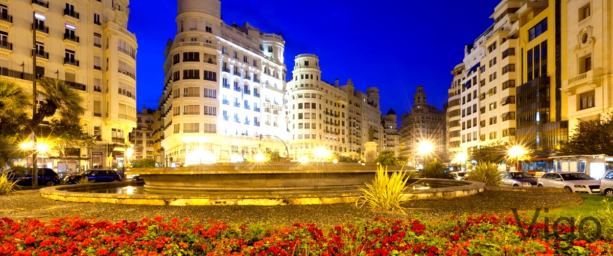 ¿Cuál es el costo promedio de hospedarse en un hotel de tres estrellas en Vigo?