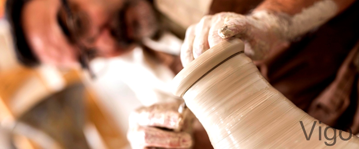 ¿Cuál es el nombre del taller de cerámica en Vigo?